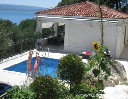 Вила с басейн, частни квартири в града Brela, Хърватия - Vila &amp;#34;Bandur&amp;#34; BRELA